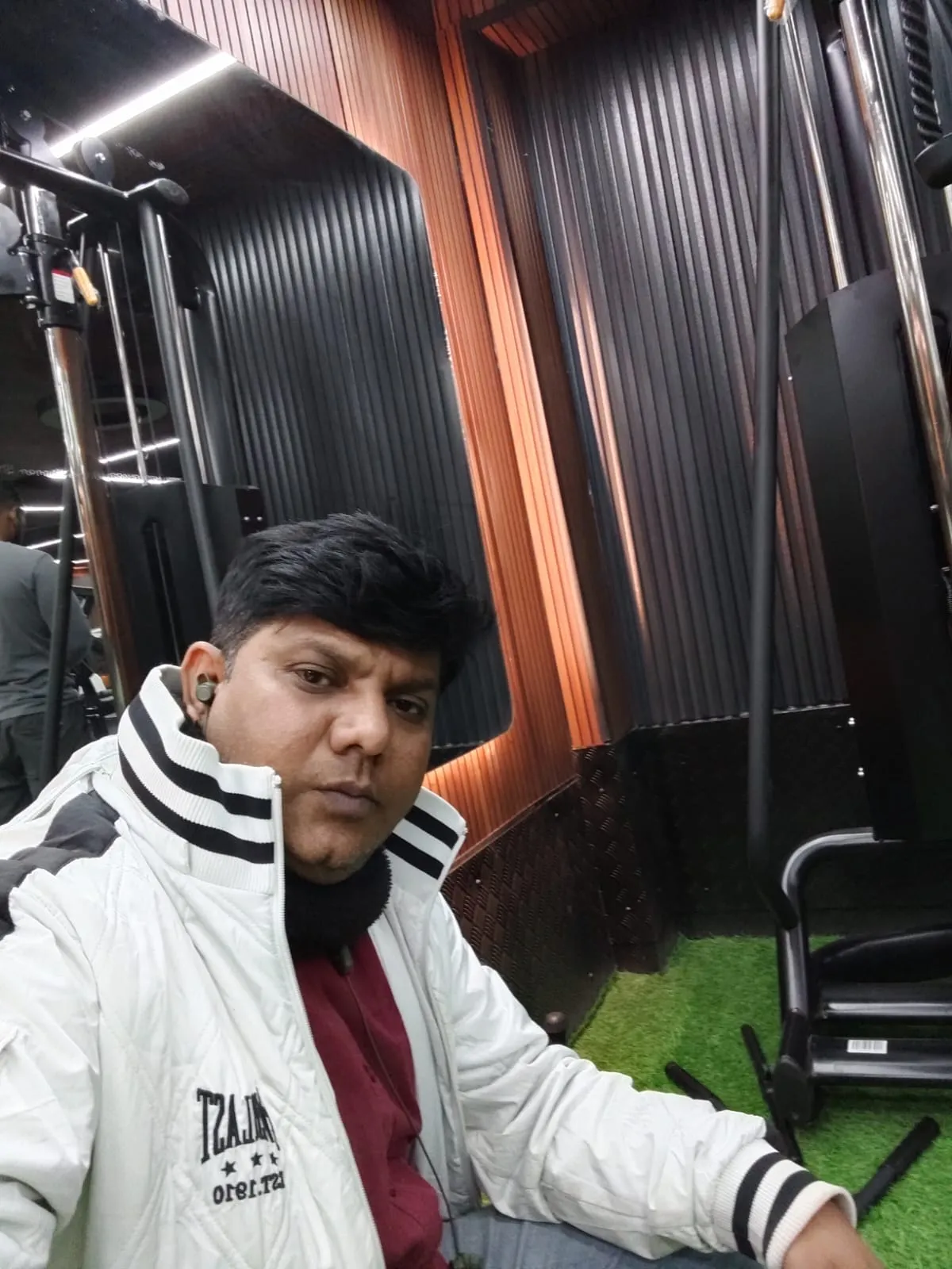 Project wide interior image